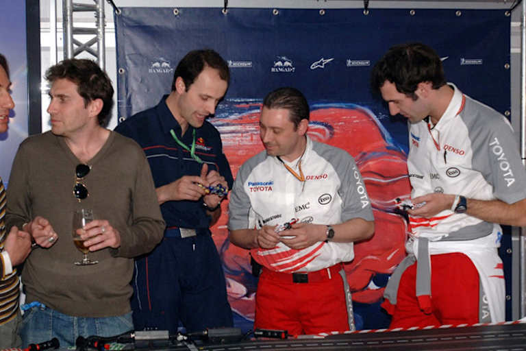 Daniele Casanova (Zweiter von links)