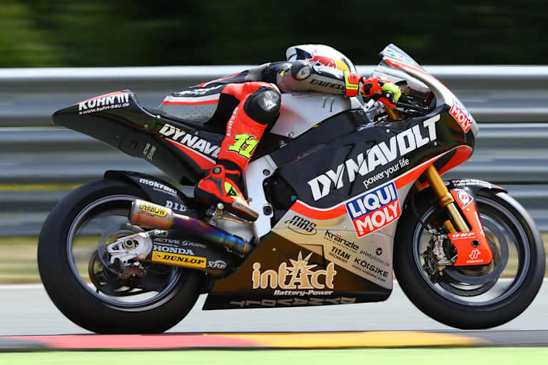 Sandro Cortese auf der Kalex des Dynavolt Intact GP-Teams
