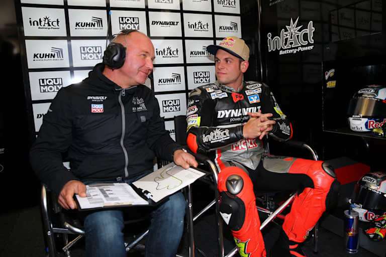 Technikdirektor Jürgen Lingg mit Sandro Cortese