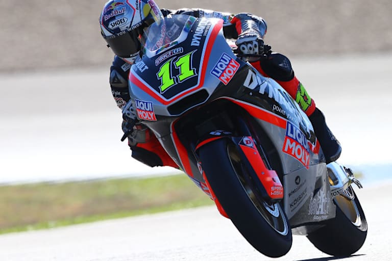 Sandro Cortese auf der Kalex des Teams Dynavolt Intact GP