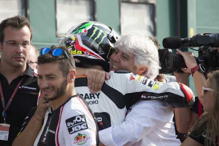 Giovanni Cuzari gratuliert «Balda» zum zweiten Platz in Mugello