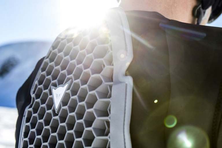 Die Jury beschrieb es wortreich-schwülstig die ausgeklügelte Wabenstruktur von Pro-Armor