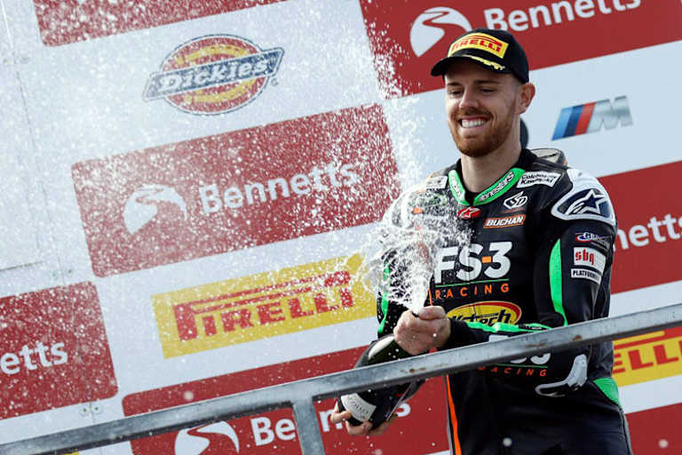 Danny Buchan gewann den ersten BSB-Lauf in Knockhill