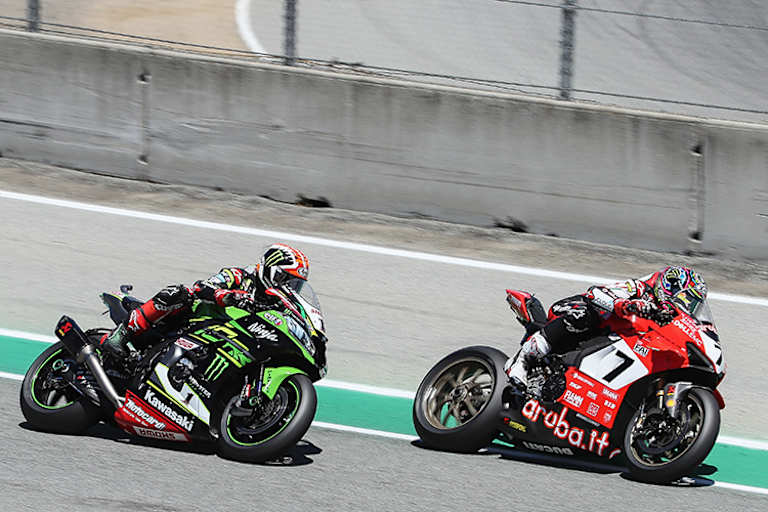 Eine Weile führte Chaz Davies (7) sogar das Rennen an