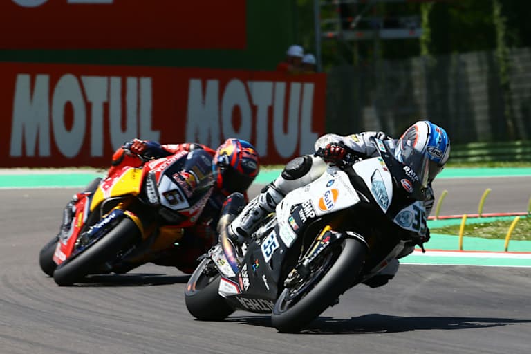 Raffaele De Rosa in Imola vor Stefan Bradl