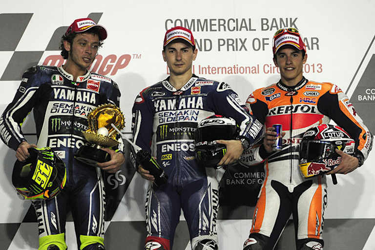Katar 2013: Marc Márquez stand mit Valentino Rossi und Jorge Lorenzo auf dem Podest