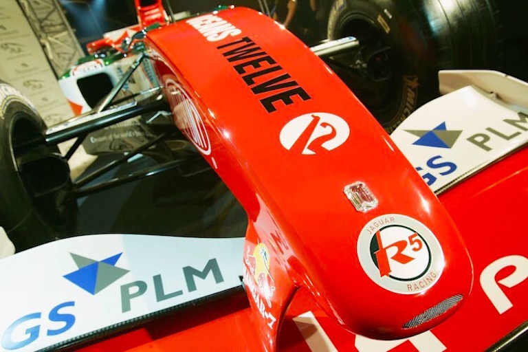 Der Diamant auf der Nase des Jaguar-Renners