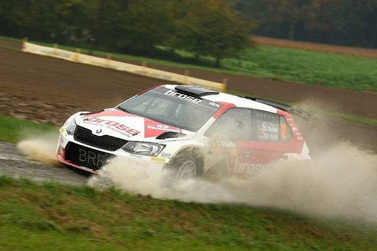 Dominik Dinkel geht im privaten Skoda auf Titeljagd