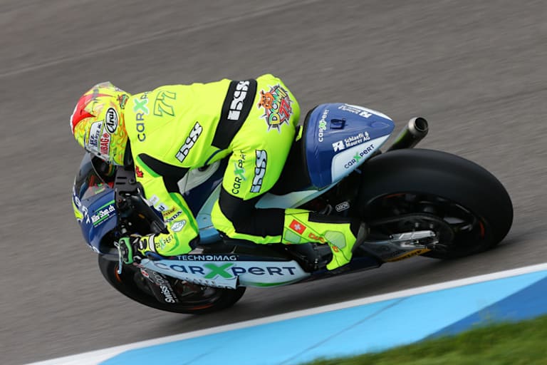 Dominique Aegerter rätselt, wieso er auf den Geraden so langsam ist