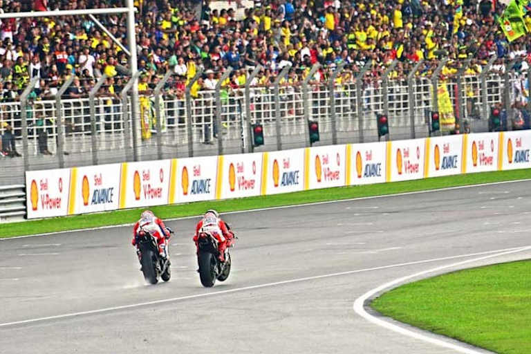 Der Fight um den Sieg: Dovizioso gegen Lorenzo