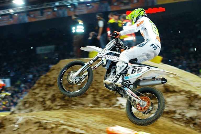 Iker Larranaga setzte sich in Stuttgart als Sieger in der SX2-Klasse durch