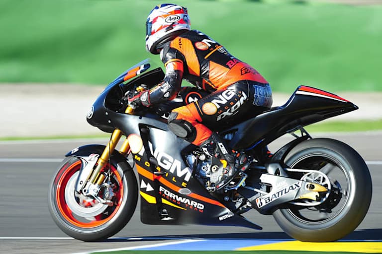 Colin Edwards beim November-Test in Valencia auf der FTR-Yamaha
