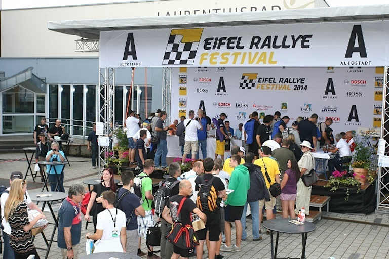 Autogramme sind sehr begehrt 