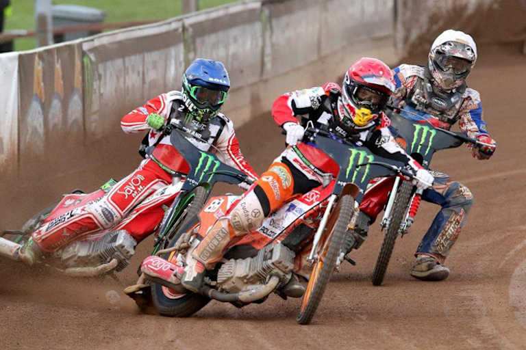 Der Russe Emil Sayfutdinov (vorne) war bester Mann des Abends