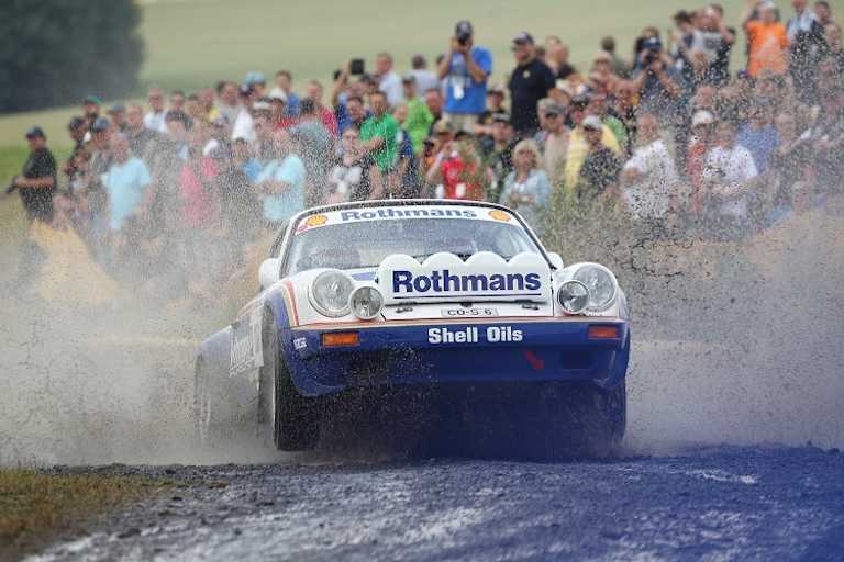 Die «Waschstraße» beim ADAC Eifel Rallye Festival