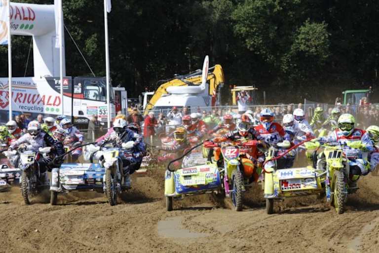 Erster Start - Willemsen-Bax, Bax-Musset, Vanluchene-Schneider, Daiders-Stupelis (von rechts)