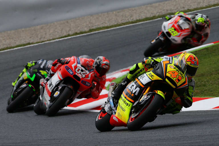 Barcelona-GP: Aleix Espargaró (41) vor Dovizioso (04), Pol Espargaró (44) und Iannone (29)