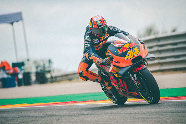 Pol Espargaró auf der KTM RC16 in Aragón