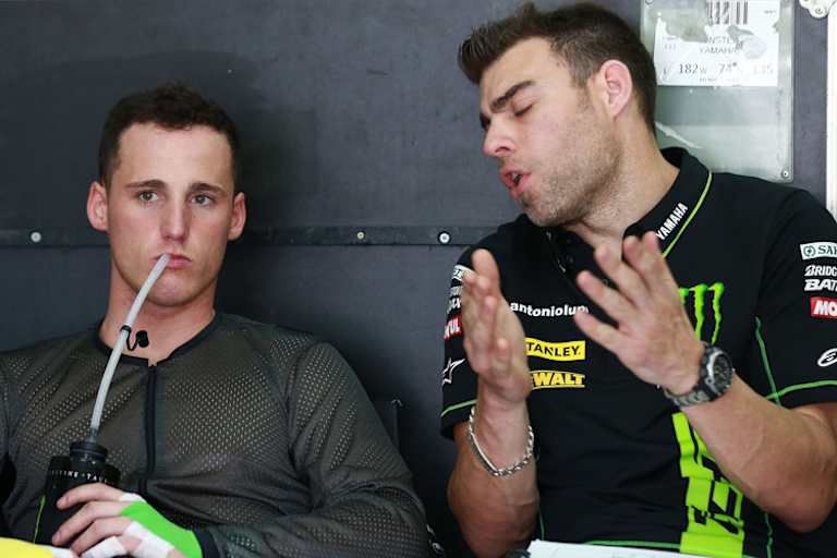 Pol Espargaró mit Crew-Chief Nicolas Goyon