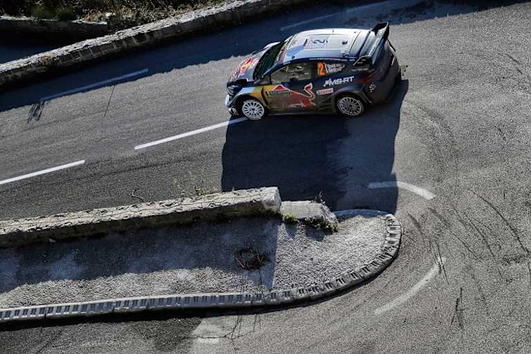 Elfyn Evans hatte Reifenpech