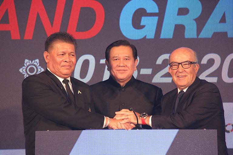 Carmelo Ezpeleta unterzeichnete am heutigen Donnerstag den Vertrag