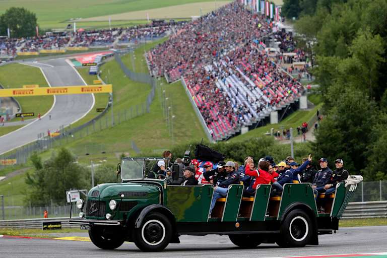 Dorothea brachte die Formel-1-Stars um den Kurs