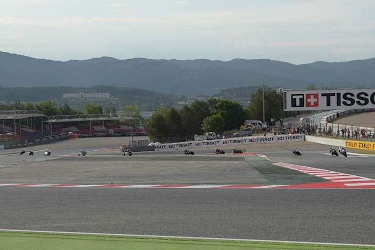 Auf die Kurve 12 wird nach dem tragischen Tod von Luis Salom verzichtet, es wird die Formel 1-Schikane vor der Zielkurve gefahren