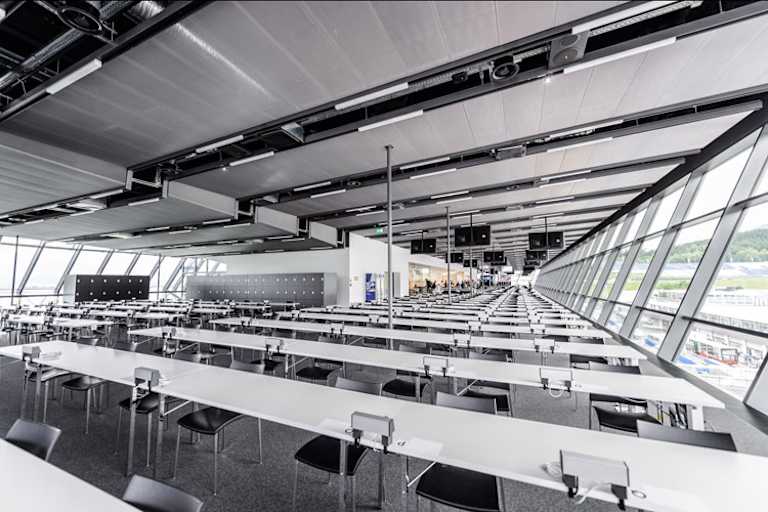 Lichtdurchflutet: Das Media Center im neu errichteten «voestalpine wing» 