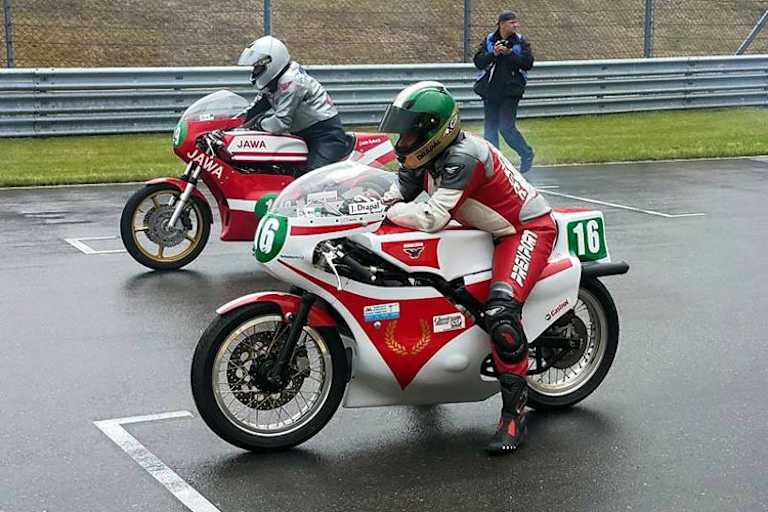 Ferenc Drapál mit der OZ-250 von Stefan Tennstädt