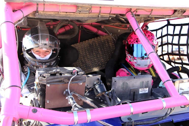 Annett Fischer (li.) diesmal als Beifahrerin