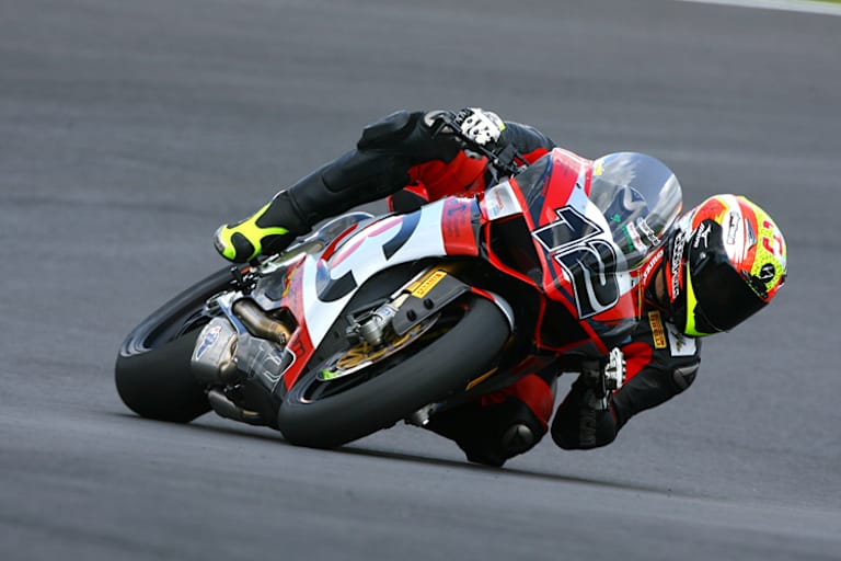 Javier Fores lernt neue Strecken kennen