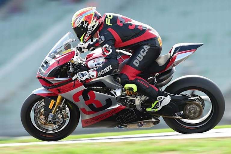 Javier Forés führt die Meisterschaft an