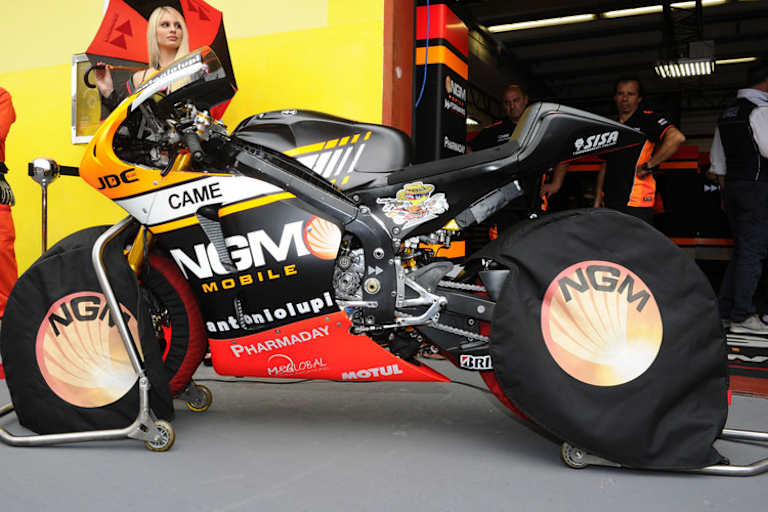Die Forward-Yamaha von Colin Edwards in Mugello mit Eigenbau-Chassis