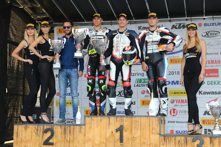 Bastien Mackels in der Mitte auf Platz 1