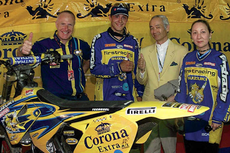 Sylvain Geboers - hier mit Weltmeister Mickaël Pichon - hatte immer gute Kontakte zum Mutterkonzern