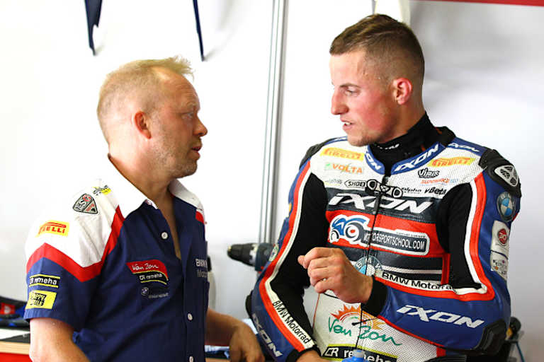 Daemen mit Gines (v.li,)