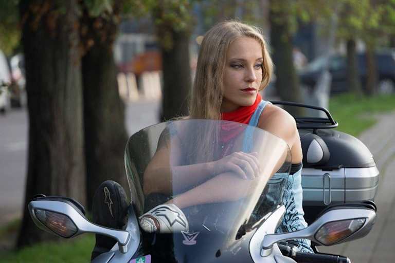 Im Langstreckentest: Die russische Schnellfahrerin Ksenia Nikitina