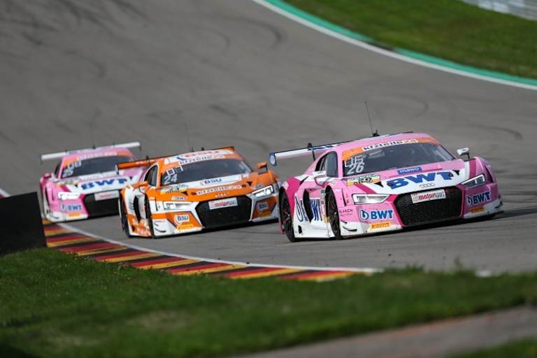 Der Audi R8 LMS von Stefan Mücke/Jeffrey Schmidt sichert sich Rang drei am Sachsenring