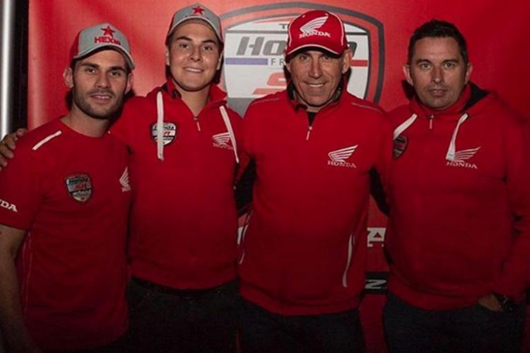 Valentin Guillod bei seiner Vertragsunterzeichnung mit SR Honda