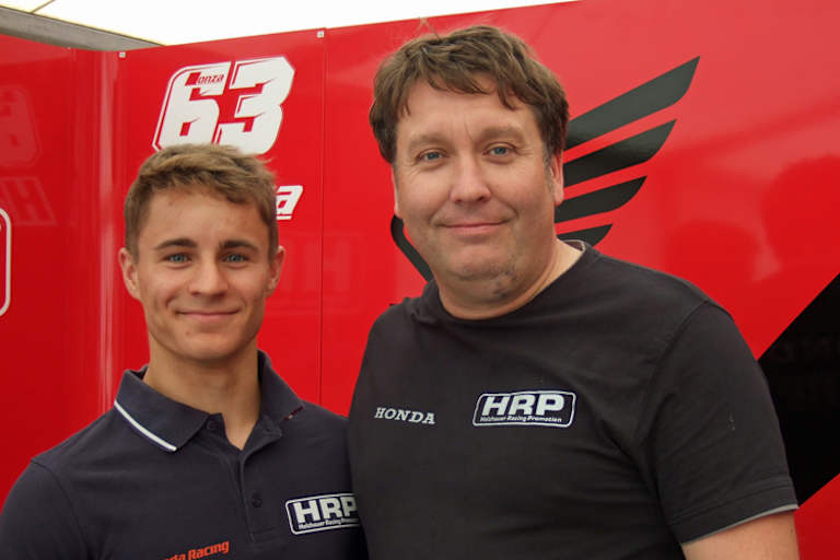 Halbich (li.) mit Teamchef Jens Holzhauer