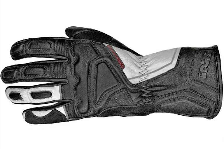 Auch in modischerem Schwarz/Weiss ist der iXS Tiga zu haben 