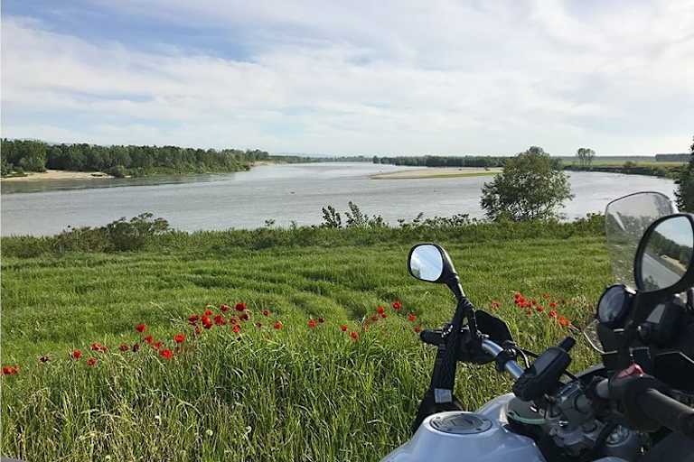 Die Poebene kann man nicht nur auf der Autobahn durchkreuzen 
