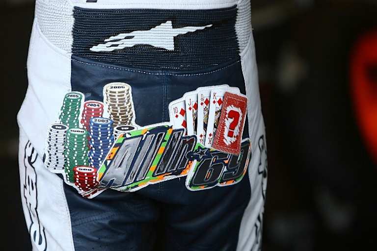 Beim Saisonfinale in Valencia setzte Hayden alles auf eine Karte - und gewann die Weltmeisterschaft!