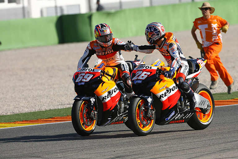 2006: Weltmeister Nicky Hayden mit Dani Pedrosa