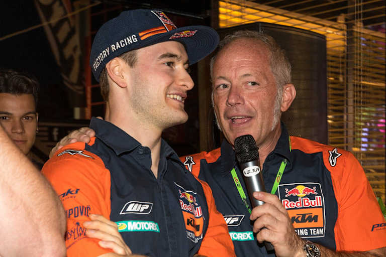 Herlings musste auch in Imola zahlreiche Interviews geben