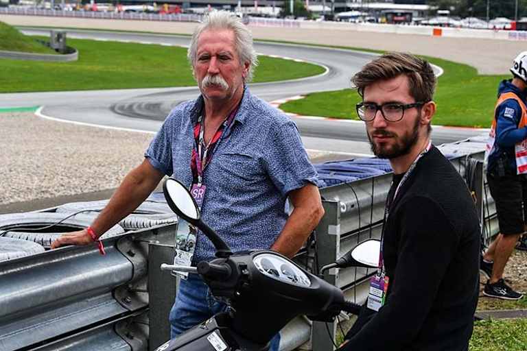 Interessierte Zuschauer: Ferdl und Leon Hirscher