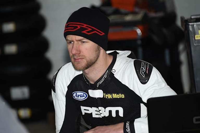 Ian Hutchinson bereitet sich auf die Tourist Trophy vor