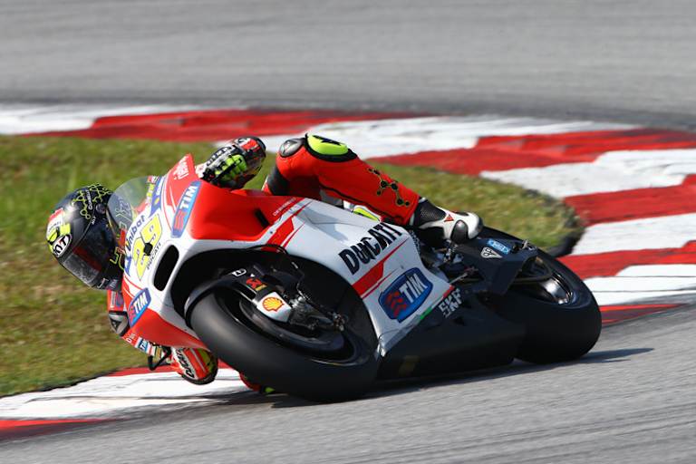 Andrea Iannone glänzte trotz reduzierter Drehzahl mit Platz 4 in Sepang