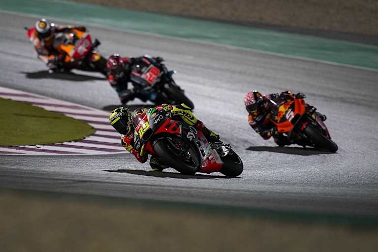 Bis zur Ziellinie lag Iannone vor dem KTM-Fahrer