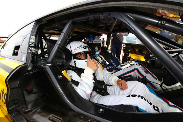 Lucy Glöckner lernt den M4 kennen 